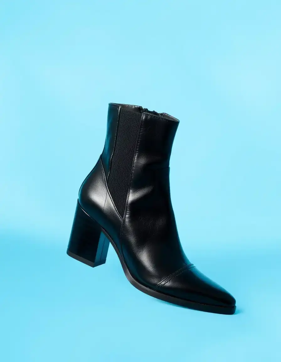 Bottine classique en cuir noir lisse pour femme