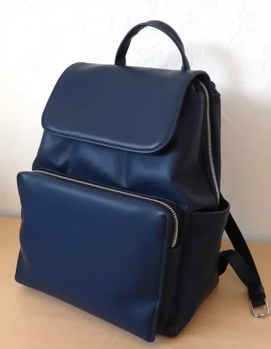 Sac à dos femme cuir bleu marine convertible