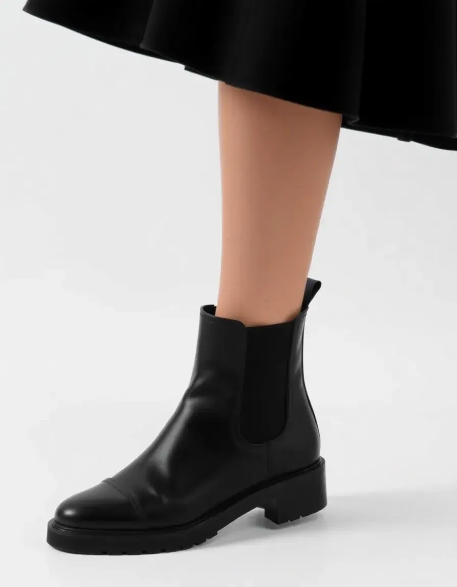 Bottes Chelsea homme en cuir noir lisse avec élastique latéral