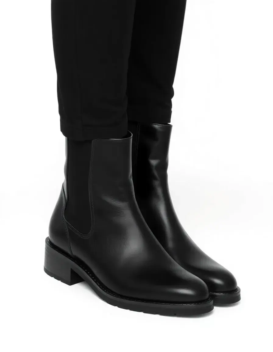 Bottes Chelsea en cuir noir lisse